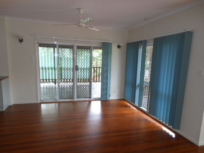 8 Bolwarra Close, Redlynch QLD 4870