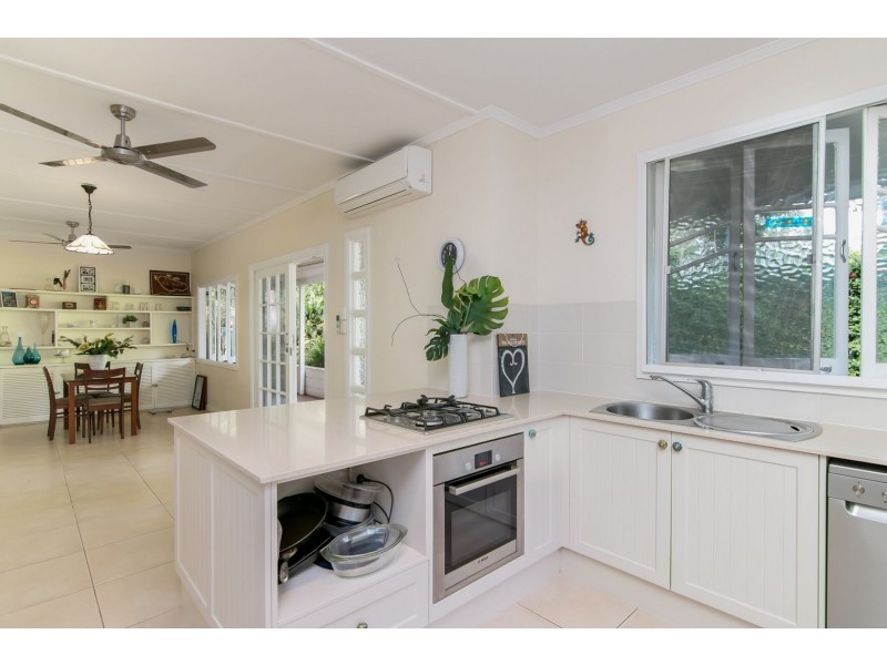 6 Avon Street, Stratford QLD 4870