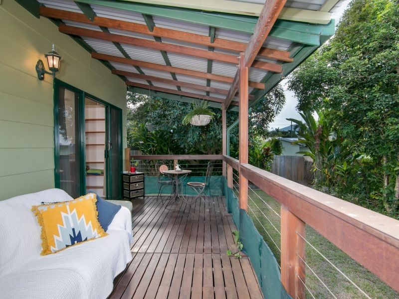 6 Avon Street, Stratford QLD 4870
