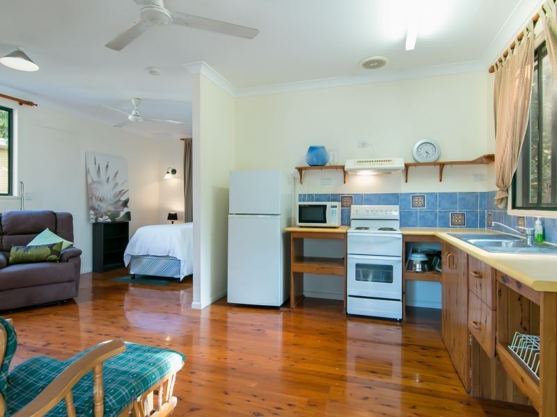6 Avon Street, Stratford QLD 4870