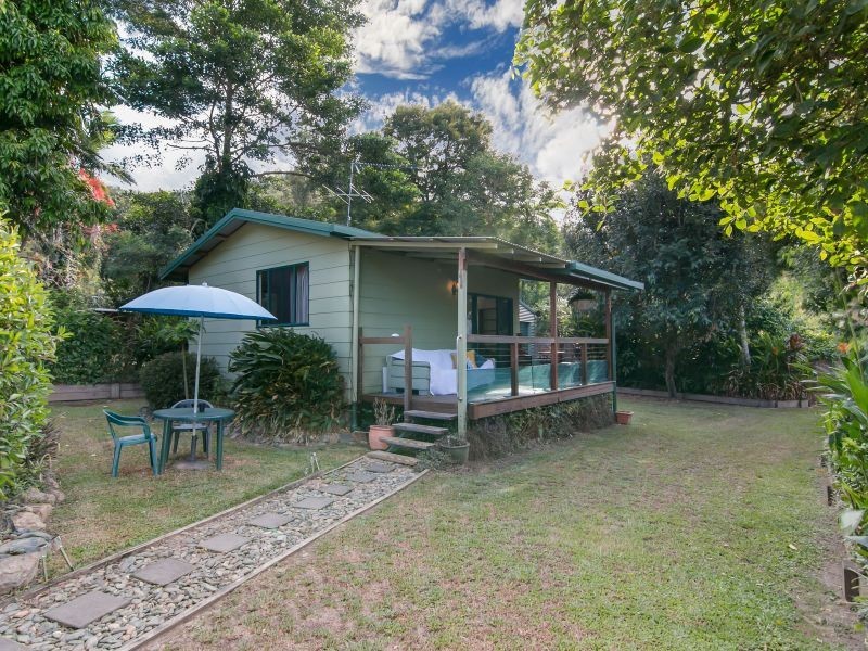 6 Avon Street, Stratford QLD 4870