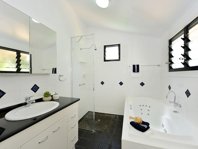 279-281 Kamerunga Road, Freshwater QLD 4870