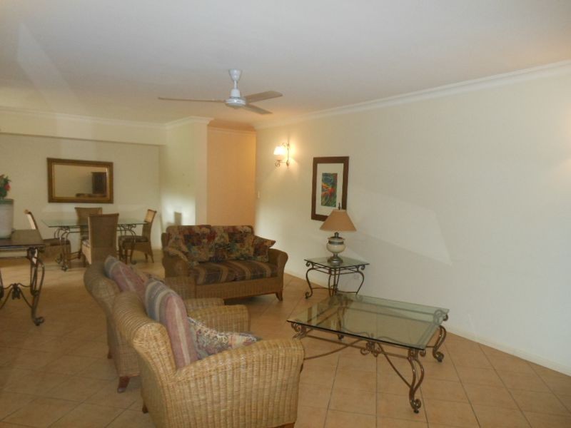 314/2 Greenslopes  Street, Cairns North QLD 4870