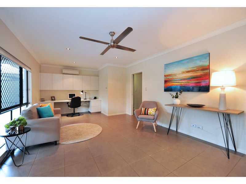 14 Raffles Avenue, Redlynch QLD 4870