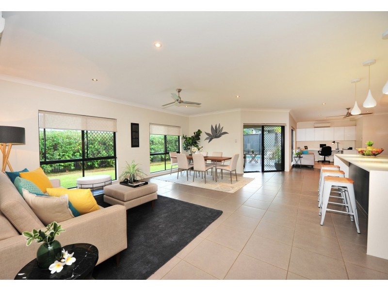 14 Raffles Avenue, Redlynch QLD 4870