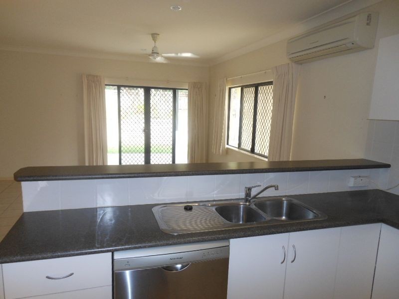 20/190 Irene Street, Mooroobool QLD 4870