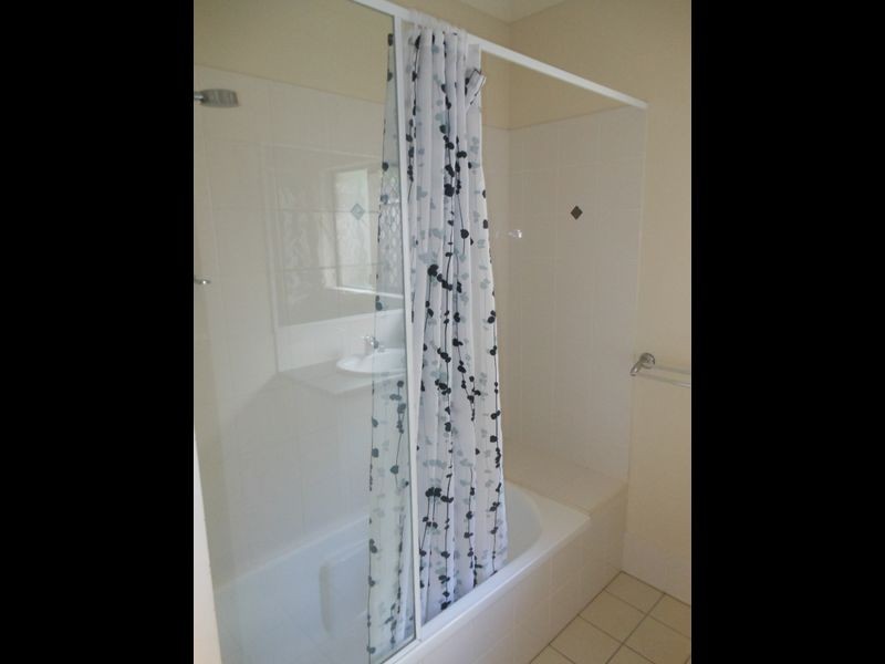 20/190 Irene Street, Mooroobool QLD 4870