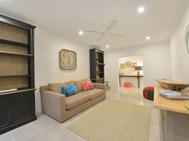 1 Temora Close, Edge Hill QLD 4870