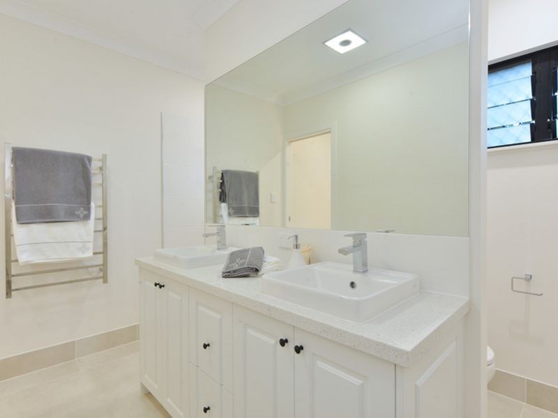 1 Temora Close, Edge Hill QLD 4870