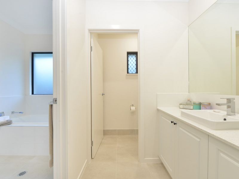 1 Temora Close, Edge Hill QLD 4870