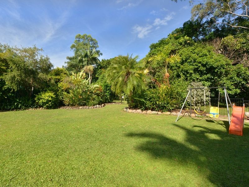 52 Hobson Drive, Brinsmead QLD 4870