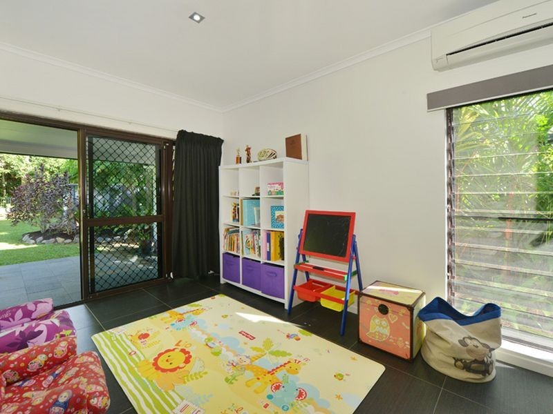 52 Hobson Drive, Brinsmead QLD 4870