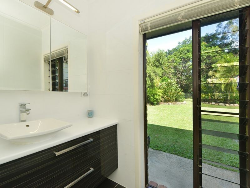 52 Hobson Drive, Brinsmead QLD 4870