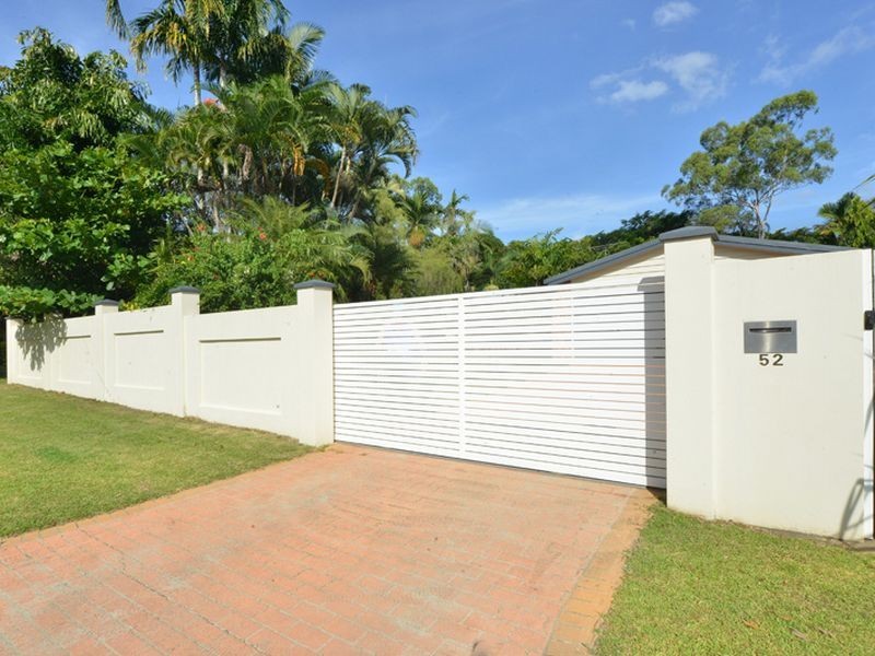 52 Hobson Drive, Brinsmead QLD 4870