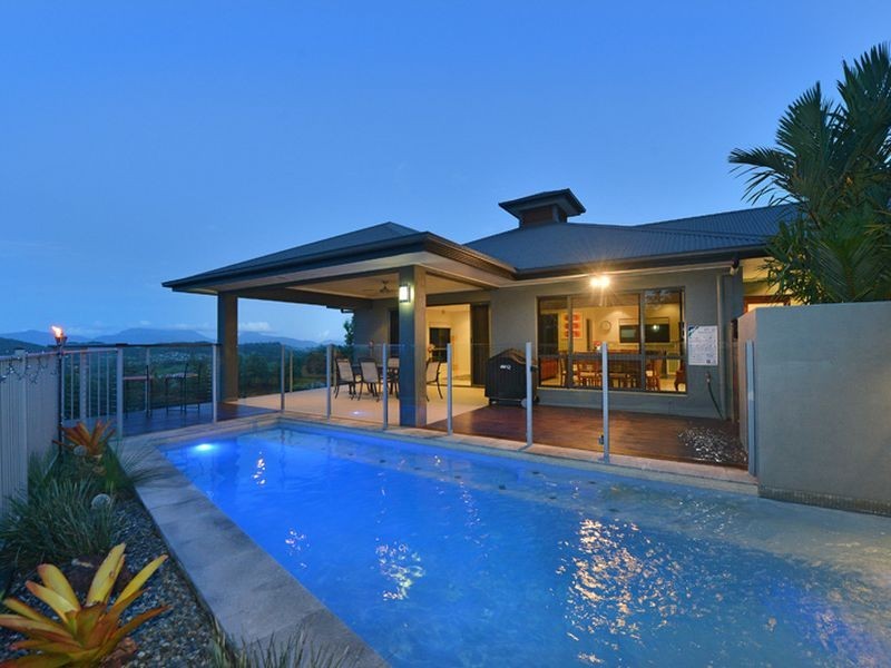 21 Buckinghamia Close, Redlynch QLD 4870