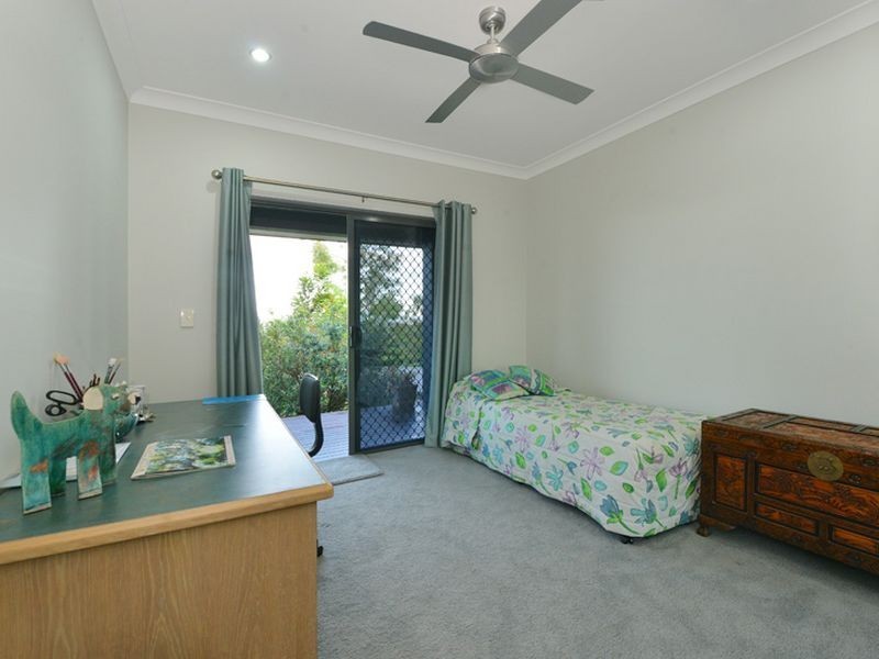 21 Buckinghamia Close, Redlynch QLD 4870