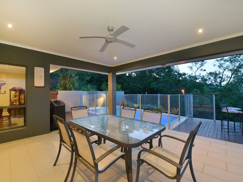 21 Buckinghamia Close, Redlynch QLD 4870