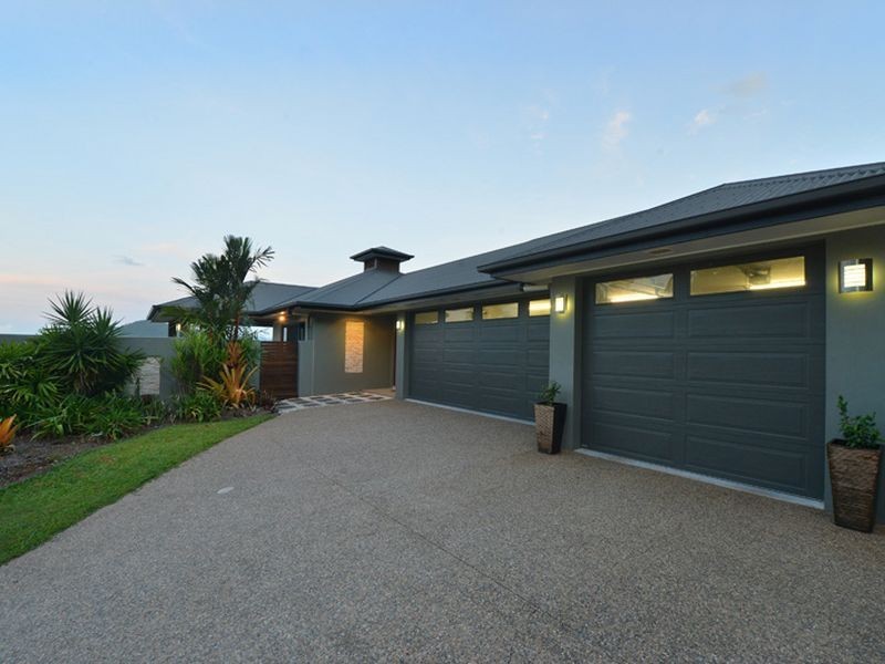 21 Buckinghamia Close, Redlynch QLD 4870