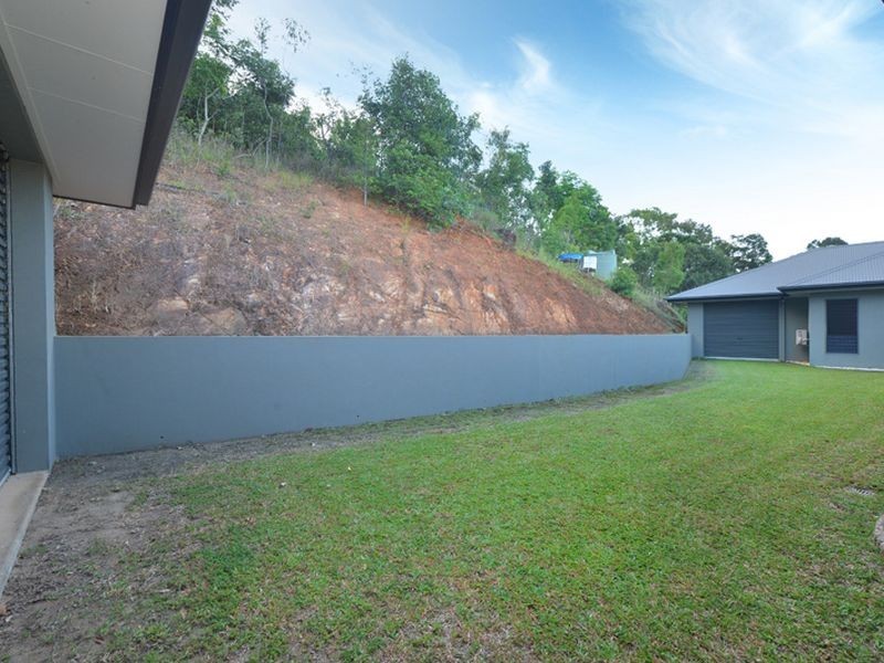 21 Buckinghamia Close, Redlynch QLD 4870