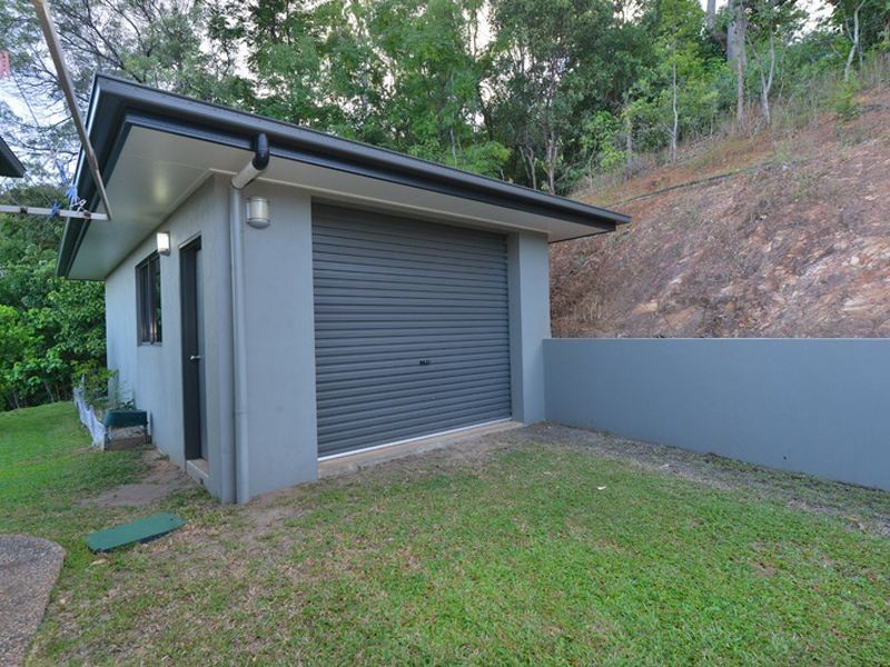 21 Buckinghamia Close, Redlynch QLD 4870