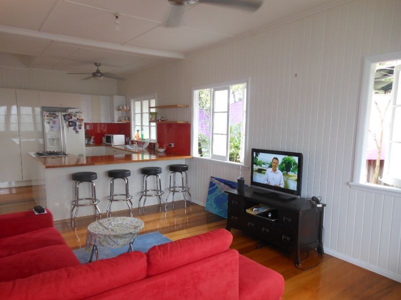 12 Fulton cl, Whitfield QLD 4870