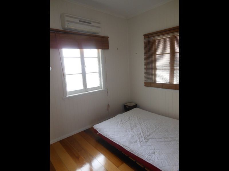 12 Fulton cl, Whitfield QLD 4870