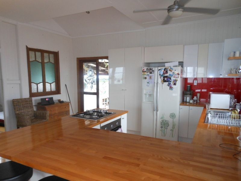 12 Fulton cl, Whitfield QLD 4870