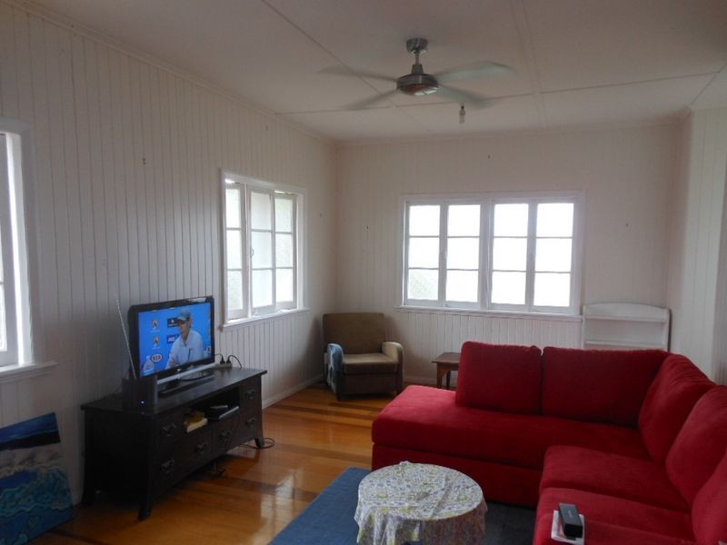12 Fulton cl, Whitfield QLD 4870