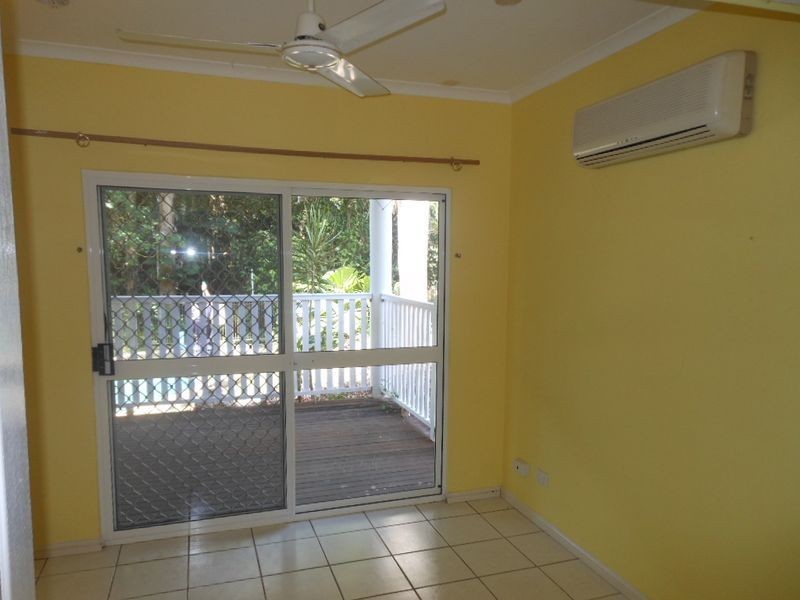 32 Callum Street, Mooroobool QLD 4870