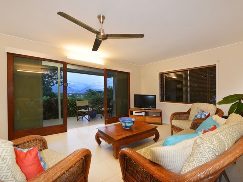 37 Ponticello Street, Whitfield QLD 4870
