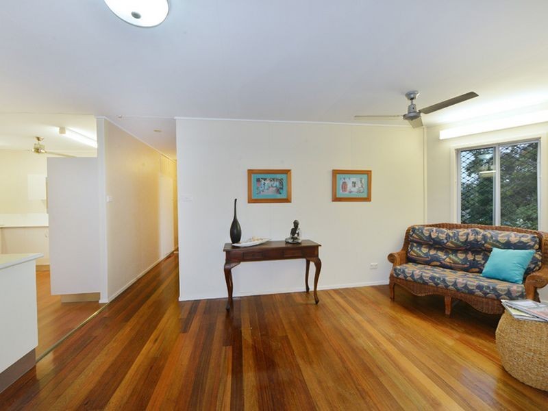 37 Ponticello Street, Whitfield QLD 4870