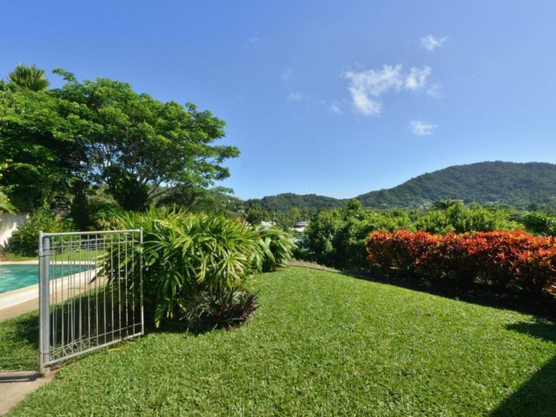 37 Ponticello Street, Whitfield QLD 4870