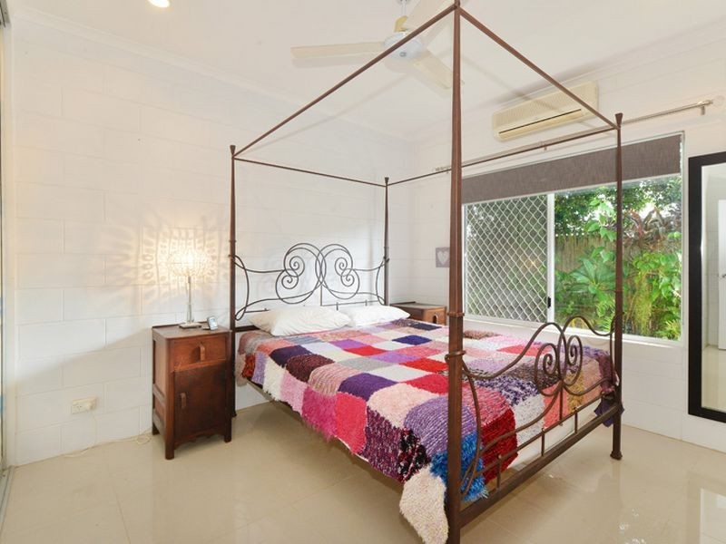 2/10 Ireland Crescent, Whitfield QLD 4870