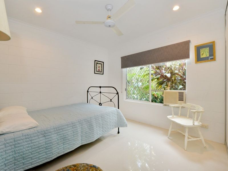 2/10 Ireland Crescent, Whitfield QLD 4870