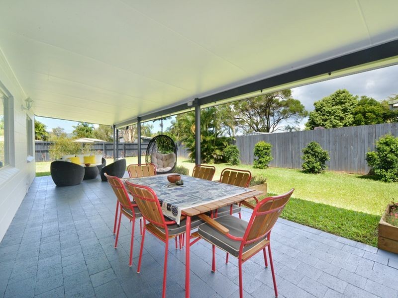 20 Holly Street, Mooroobool QLD 4870