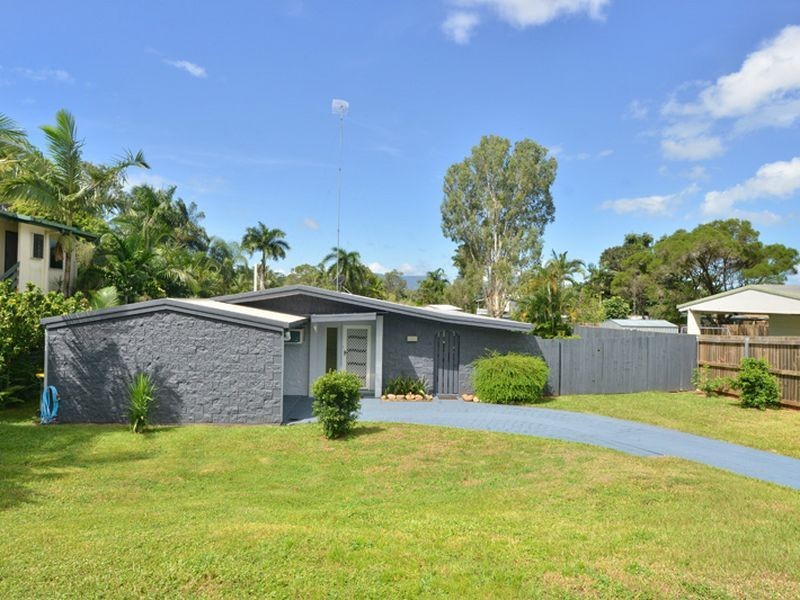 20 Holly Street, Mooroobool QLD 4870