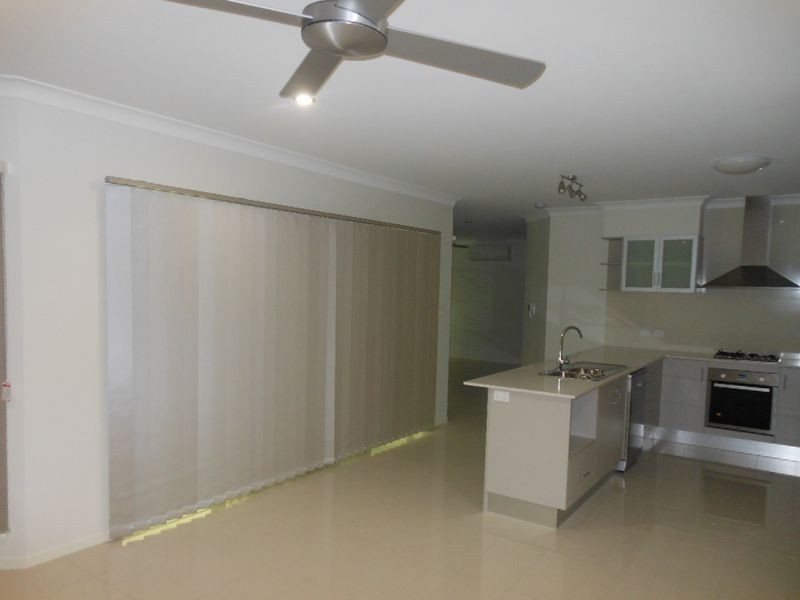 2b Keirle Avenue, Whitfield QLD 4870