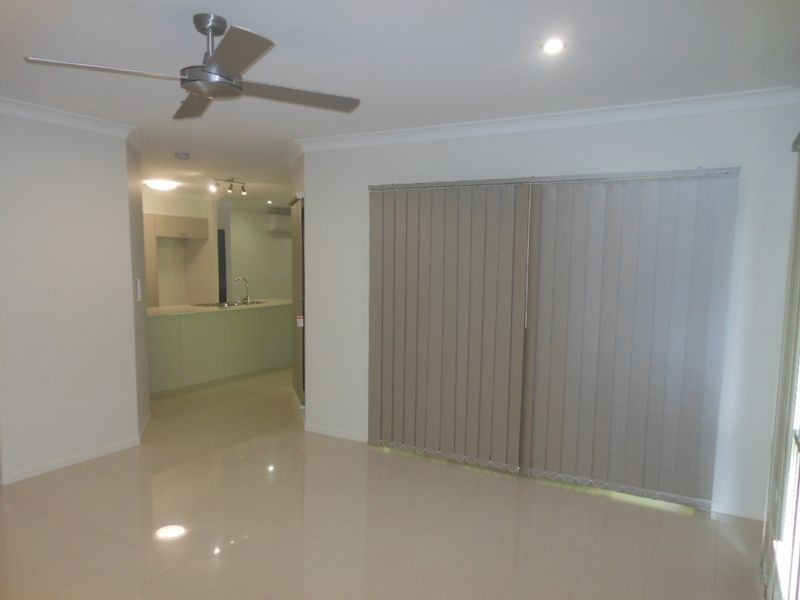 2b Keirle Avenue, Whitfield QLD 4870