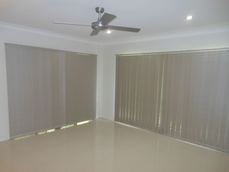 2b Keirle Avenue, Whitfield QLD 4870