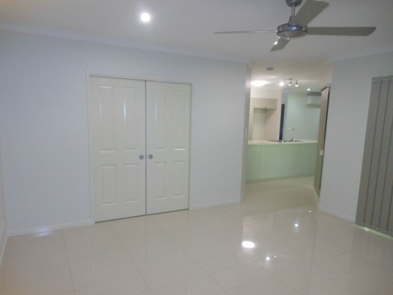 2b Keirle Avenue, Whitfield QLD 4870