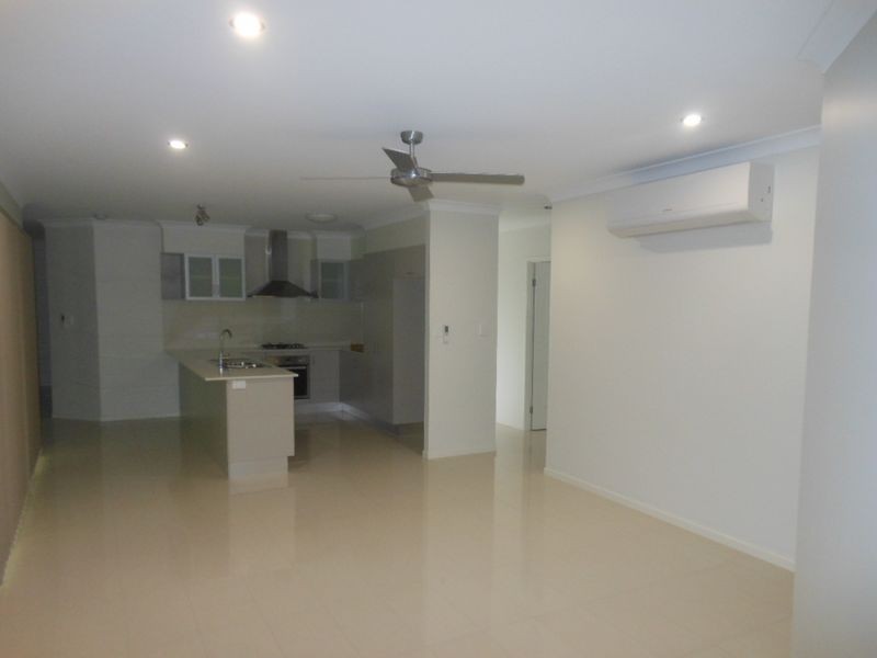2b Keirle Avenue, Whitfield QLD 4870