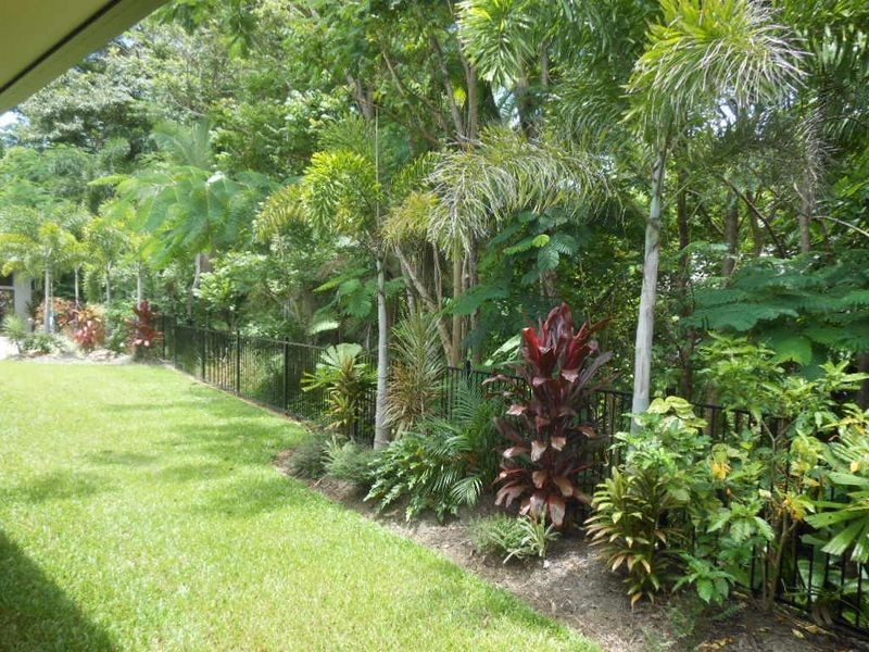 2b Keirle Avenue, Whitfield QLD 4870