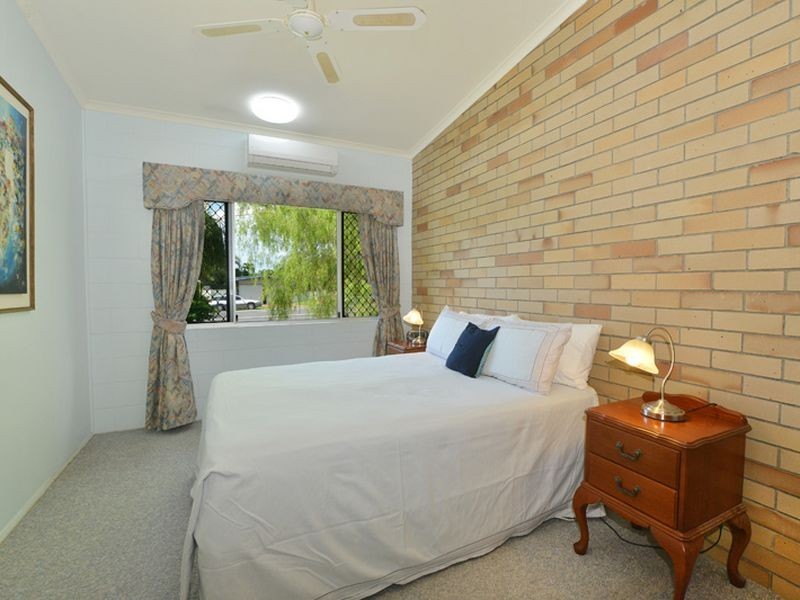 24 Endeavour Road, Clifton Beach QLD 4879