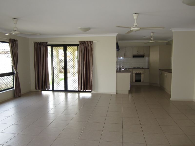 8 Benjamina St, Mount Sheridan QLD 4868