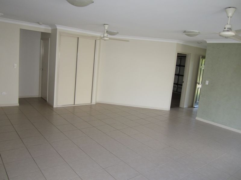 8 Benjamina St, Mount Sheridan QLD 4868