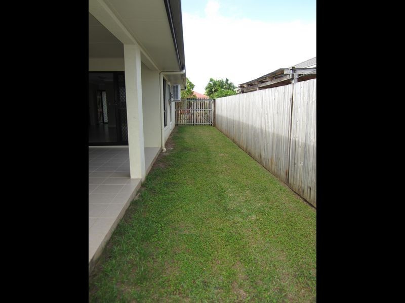 8 Benjamina St, Mount Sheridan QLD 4868