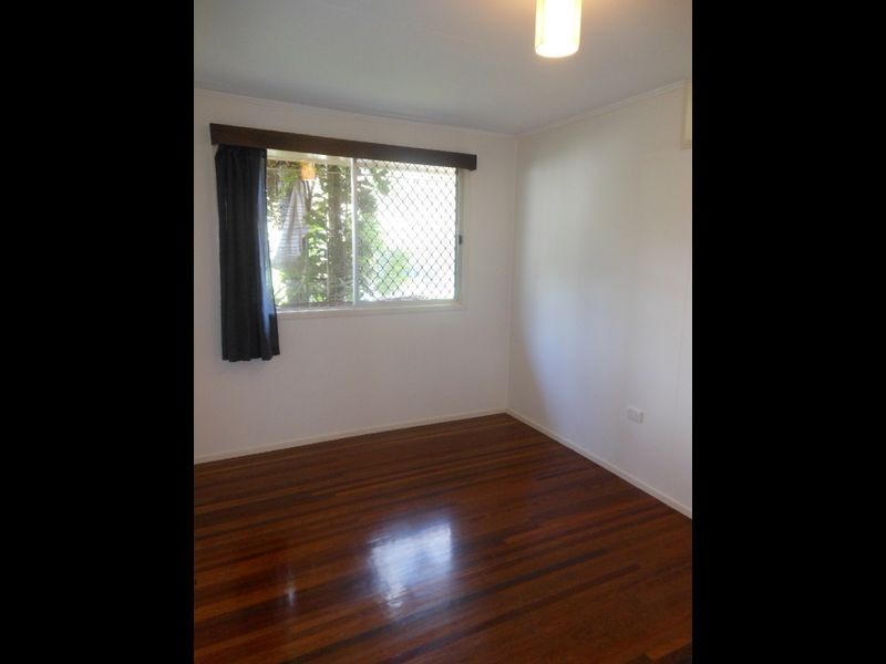 7 Solager Close, Manoora QLD 4870