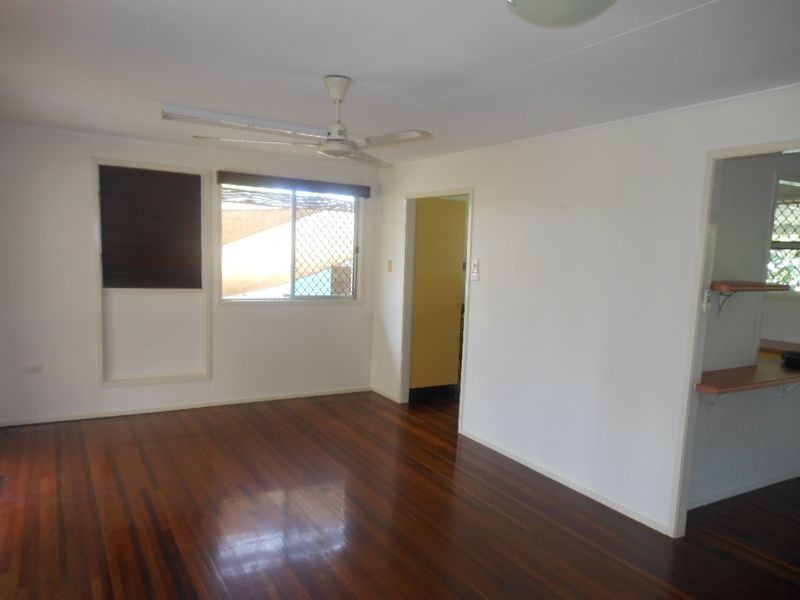 7 Solager Close, Manoora QLD 4870