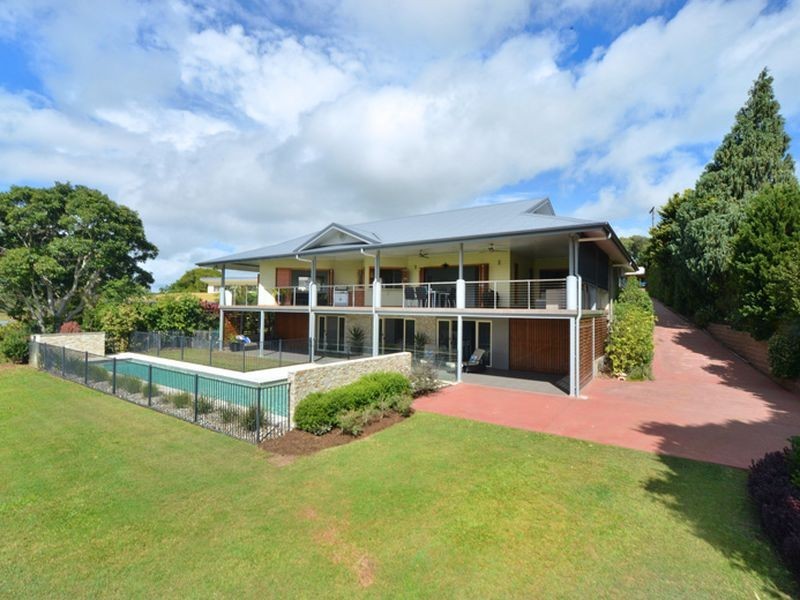 28 Oleander Drive, Yungaburra QLD 4884