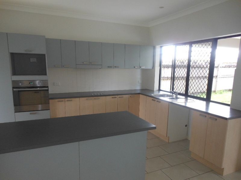 7 Goldberg Close, White Rock QLD 4868